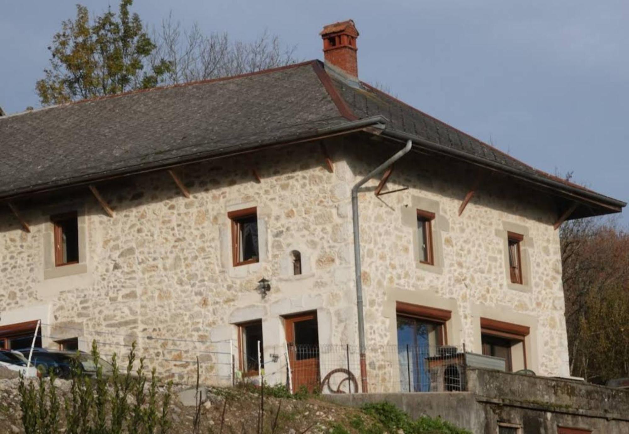 Les Bellevues Hotel Moye Exterior foto
